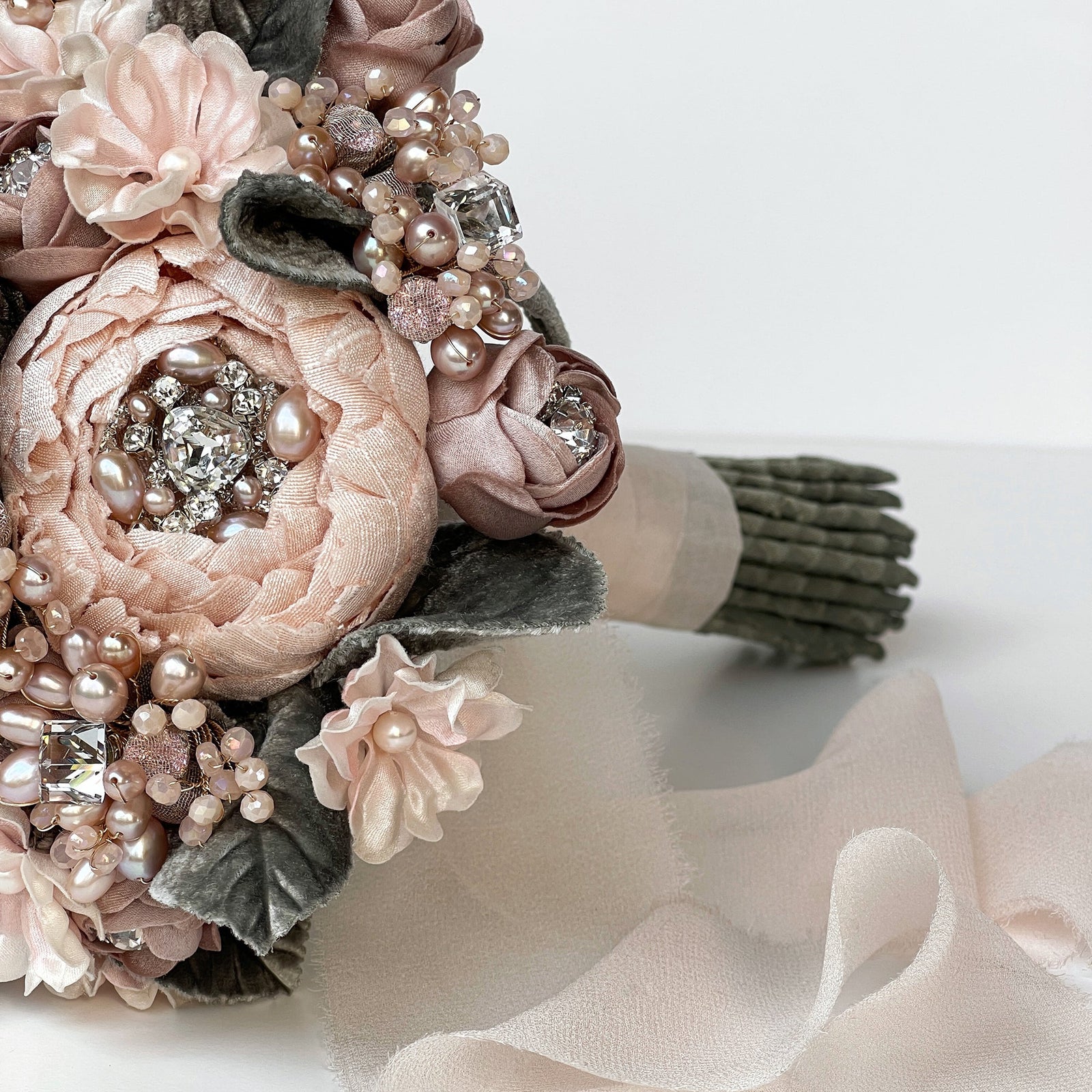 Elegant Pearl & Blush Pink Floral Bridal / Wedding Bouquet Pink and Pearls Bouquet - Etsy main image 3